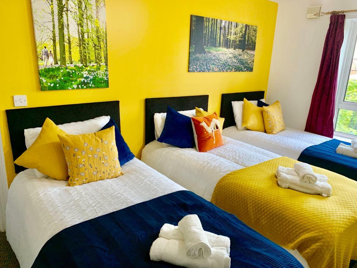 2 Bedrooms Modern Apartment, Lounge, Full Kitchen, Balcony, 5 Minutes Stratford Station Londen Buitenkant foto